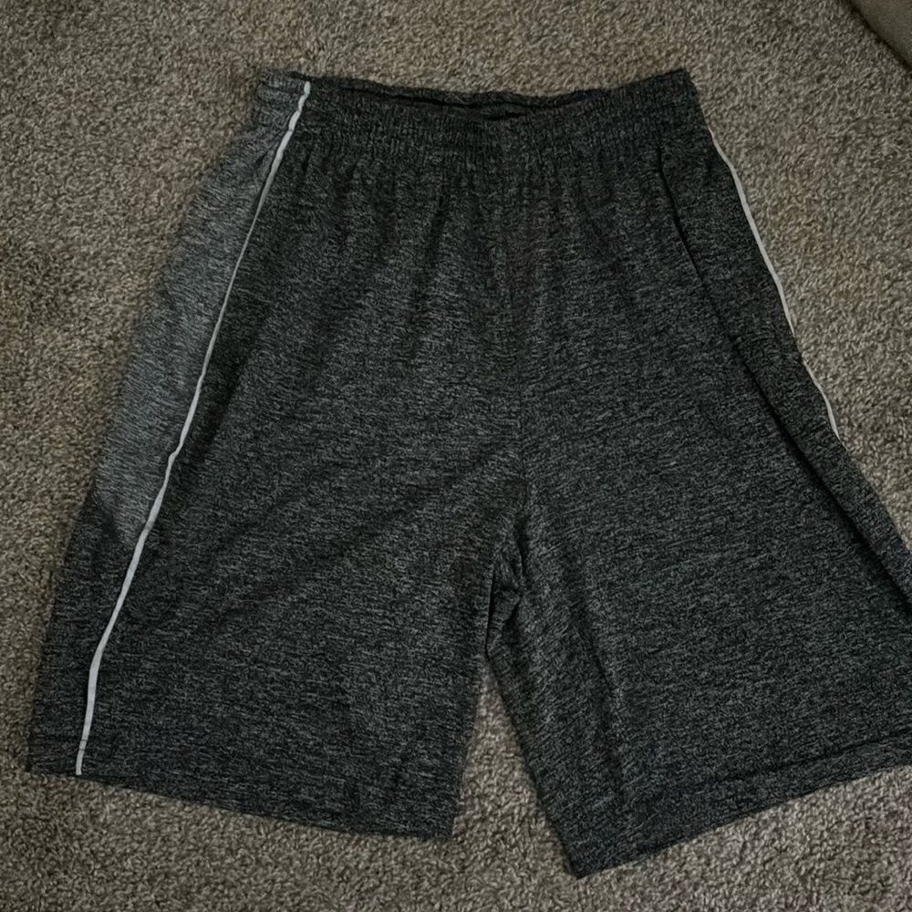 2/$25 Rawlings Men’s Shorts size small